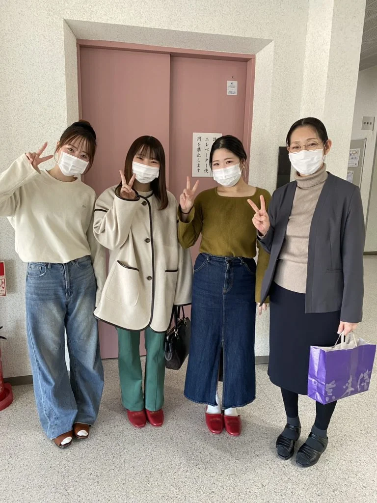 看護学科の卒業生が来校｜国家試験を控えた3年生への応援