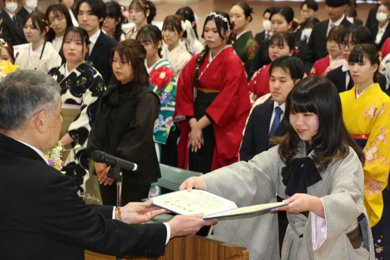 令和7年度卒業式を挙行いたしました｜看護学科・理学療法士養成学科