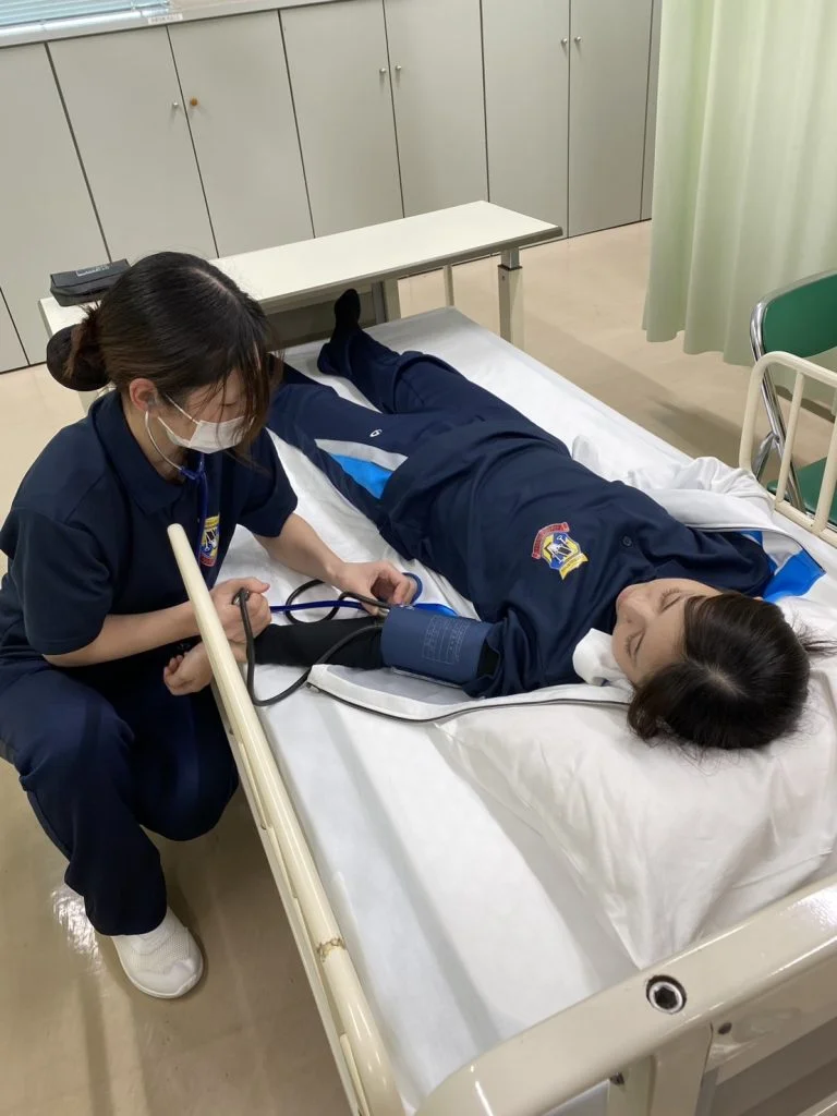 血圧測定の演習の様子