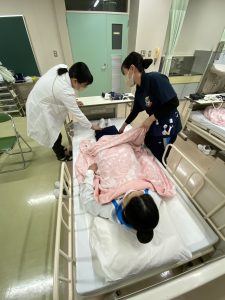 浮腫確認の様子